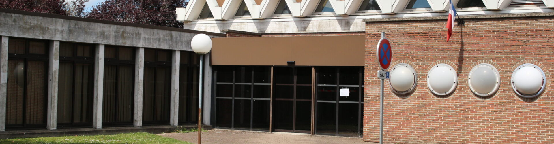 Entrée de l'espace SolACiTé et du centre communal d'action sociale