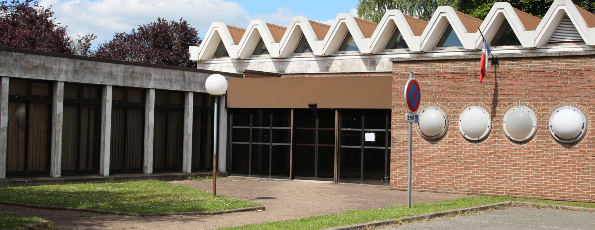 Entrée de l'espace SolACiTé et du centre communal d'action sociale