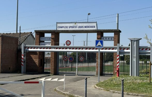 Photo de l'entrée du complexe sportif Merchier