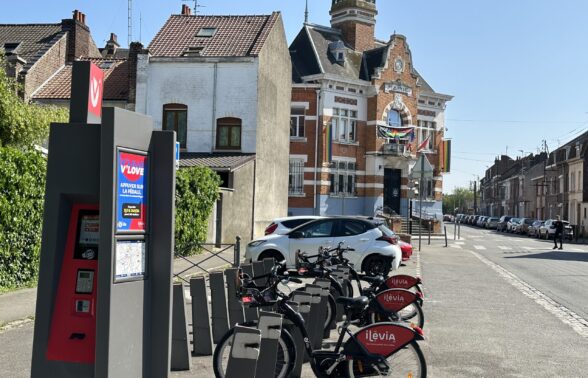 Station V'Lille dans la rue Roger Salengro