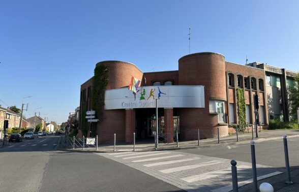 Photo du bâtiment du complexe sportif Kleber et du service des sport