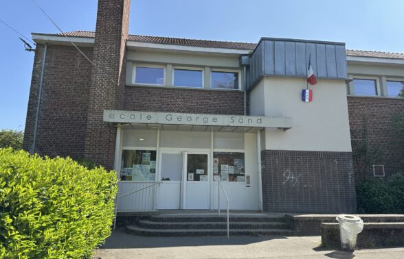 Devant de l'école George Sand