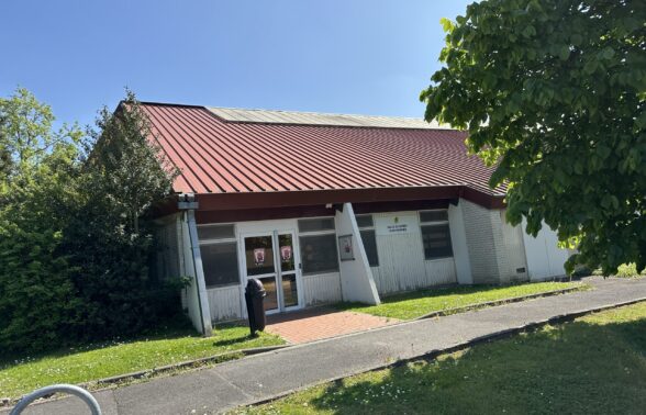 Photo de la façade du bâtiment de la salle de sport Jean Mermoz