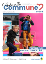 Couverture du magazine représentant une photo d'enfants qui s'amuse dans une structure gonflable - Agrandir l'image, fenêtre modale