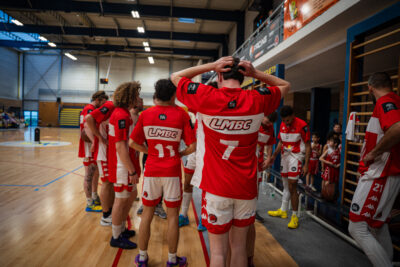 Agrandir l'image 4 sur 16, fenêtre modale