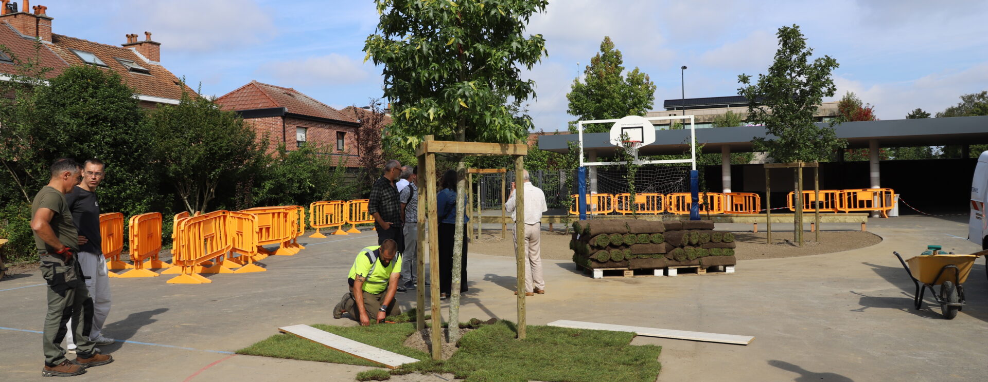 image représentant les travaux de débétonisation de la cour de l'école Kléber