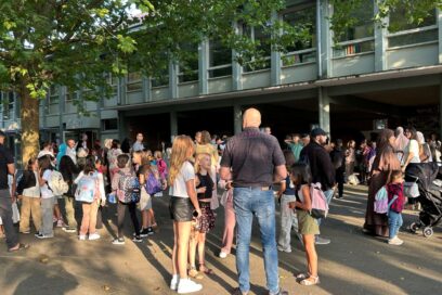 cour d'école le jour de la rentrée - Agrandir l'image, fenêtre modale