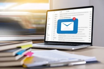 Image représentant un ordinateur recevant un mail. - Agrandir l'image, fenêtre modale