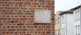 Plaque commémorative qui rend hommage aux résistants de la ville morts le 3 septembre 1944