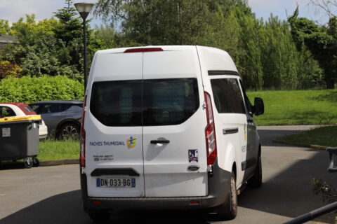 image illustrant un véhicule de la commune permettant l'accompagnement aux conduites médicales