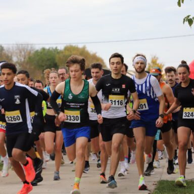 Photo illustrant le départ d'une épreuve des Foulées des Périseaux