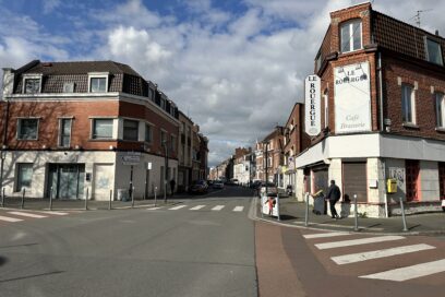 Image de la rue Ferrer prise depuis la rue Carnot - Agrandir l'image, fenêtre modale
