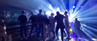 Image d'un bal des fiertés