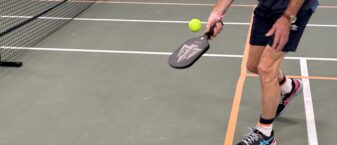 photo d'un joueur de pickle ball