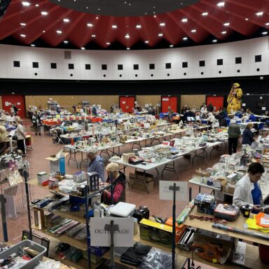Photo de la bourse aux vêtements d'hiver